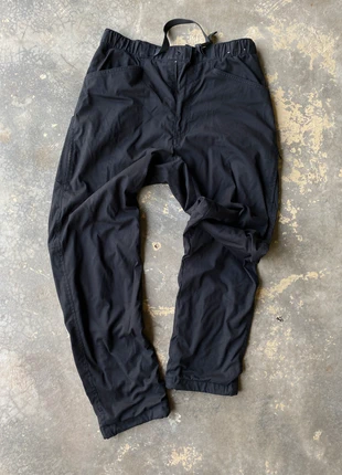 Pantalon Noir Uniqlo, marca: Uniqlo, estado: Bueno, tamaño: S, 8,00 €, 9,10 € Protección al comprador incluida