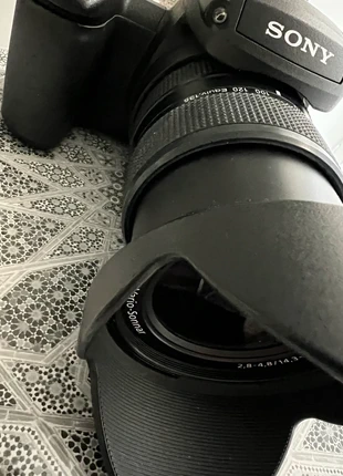 Sony DSC-R1, marque: Sony, état: Très bon état, 550,00 €, 561,00 € Protection acheteurs incluse