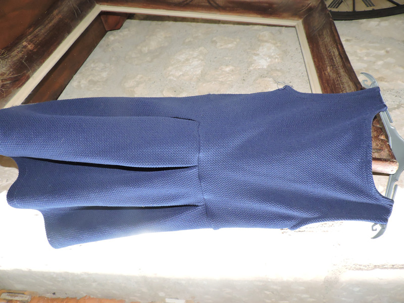 Robe bleue marine évasée 3