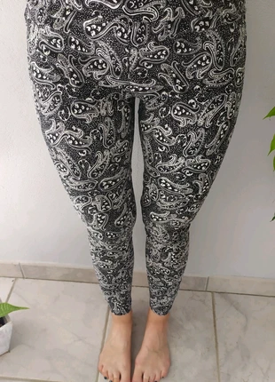 Legging motifs , zustand: Sehr gut, größe: S / 36 / 8, 5,00 €, 5,95 € inklusive Vinted-Käuferschutz