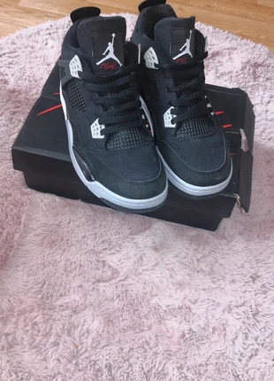 Jordan 4 Retro Black Canvas, marque: Jordan, état: Très bon état, taille: 44, 90,00 €, 95,20 € Protection acheteurs incluse
