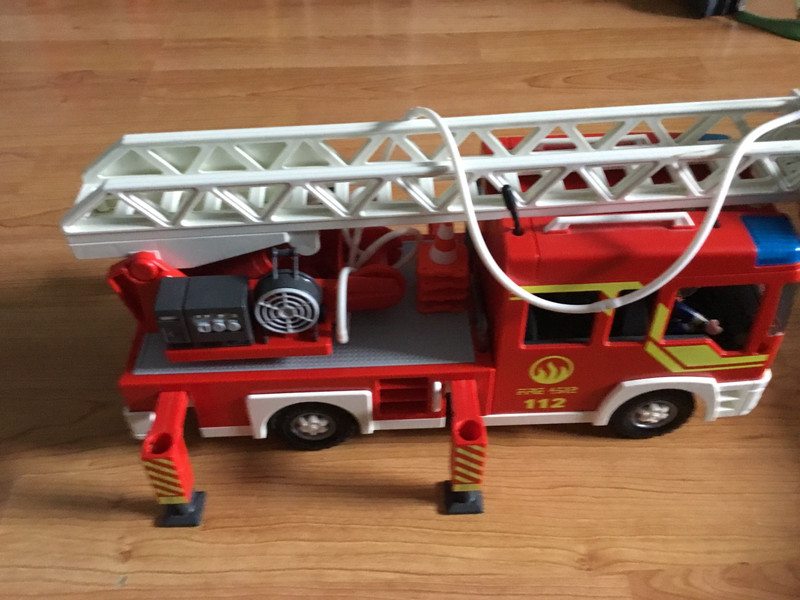 Playmobil - 5362 - Jeu De Construction - Camion Pompiers + Echelle