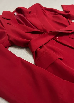 Blazer rosso con cintura, brand: Nessun Brand, condizioni: Nuovo senza cartellino, taglia: Taglia unica, €14.00, €15.40 include la Protezione acquisti