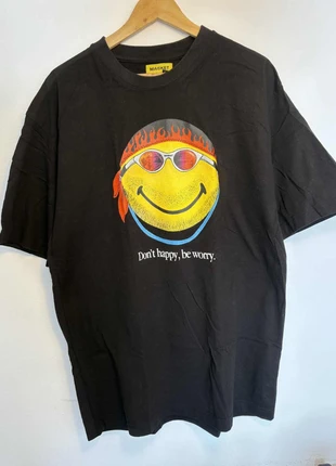 Exclusive collab - Market x Smiley® - Don't Happy Be Worry T-shirt XL, marca: Chinatown Market, estado: Nuevo sin etiquetas, tamaño: XL, 49,00 €, 52,15 € Protección al comprador incluida