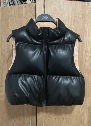 Chaleco acolchado efecto piel negro de SHEIN, marque: Shein, état: Neuf sans étiquette, taille: S / 36 / 8, 8,00 €, 9,10 € Protection acheteurs incluse