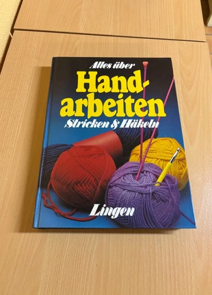 « Alles über Hand-arbeiten Stricken & Häkeln », condition: Very good, €1.00, €1.75 includes Buyer Protection