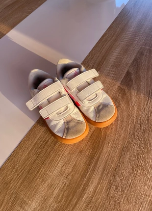 Baskets, marque: adidas, état: Bon état, taille: 25, 10,00 €, 11,20 € Protection acheteurs incluse