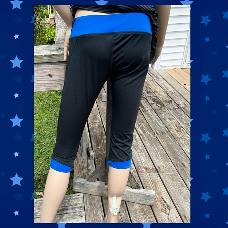 ‘W Sport’ Blue Contrast Fitness Capri! NEW! 1