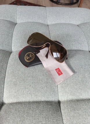 Ray-ban sunglasses, merk: Ray-Ban, staat: Heel goed, € 30,00, € 32,20 inclusief Kopersbescherming