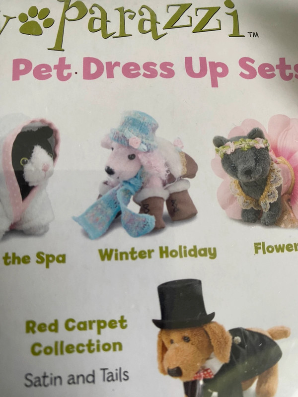 Paw Parazzi Winter Holiday Dress Up Set. Rare New in Box 2