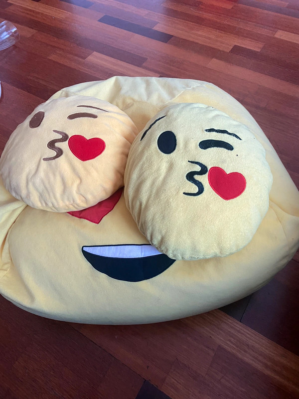 huge emoji bean bag with three mini emoji plushies 4