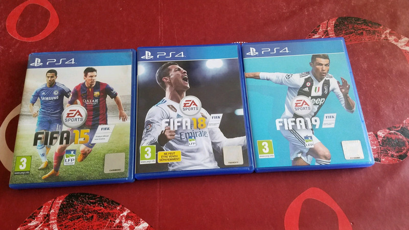 Jogo Ps4 Combo Fifa 17/18/19