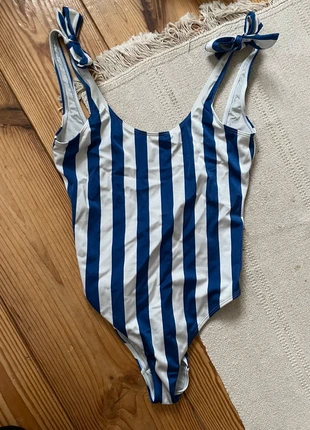 Badpak met strikjes AOS, merk: & Other Stories, staat: Nieuw zonder prijskaartje, maat: S / 36 / 8, € 25,00, € 26,95 inclusief Kopersbescherming