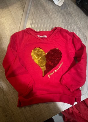 Pull fille, marque: U Essentiel, état: Très bon état, taille: 5 ans / 110 cm, 3,00 €, 3,85 € Protection acheteurs incluse