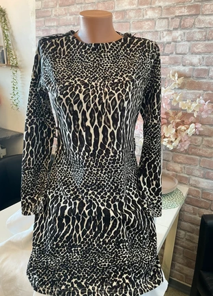 Elegantes Volcano Kleid im Animalprint – Größe L, marke: Volcano, zustand: Sehr gut, größe: L / 40 / 12, 12,90 €, 14,25 € inklusive Vinted-Käuferschutz