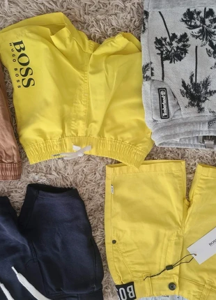 81cm ubranka oryginalne, marca: Hugo Boss, estado: Novo sem etiquetas, tamanho: 12-18 meses / 80 cm, €400.00, €420.70 inclui Proteção do Comprador