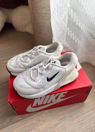 Baskets enfants Nike, marca: Nike, estado: Muito bom, tamanho: 25, €10.00, €11.20 inclui Proteção do Comprador