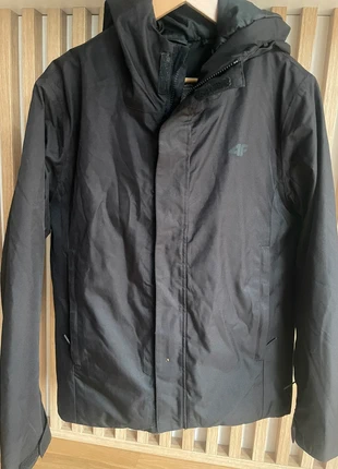 Black men’s ski jacket , marca: 4F, estado: Muy bueno, tamaño: S, 10,00 €, 11,20 € Protección al comprador incluida