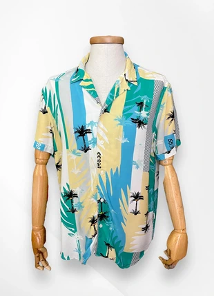 Chemise fluide Hawaïenne Guess motifs palmiers taille M, marca: GUESS, estado: Muy bueno, tamaño: M, 19,90 €, 21,60 € Protección al comprador Pro incluida