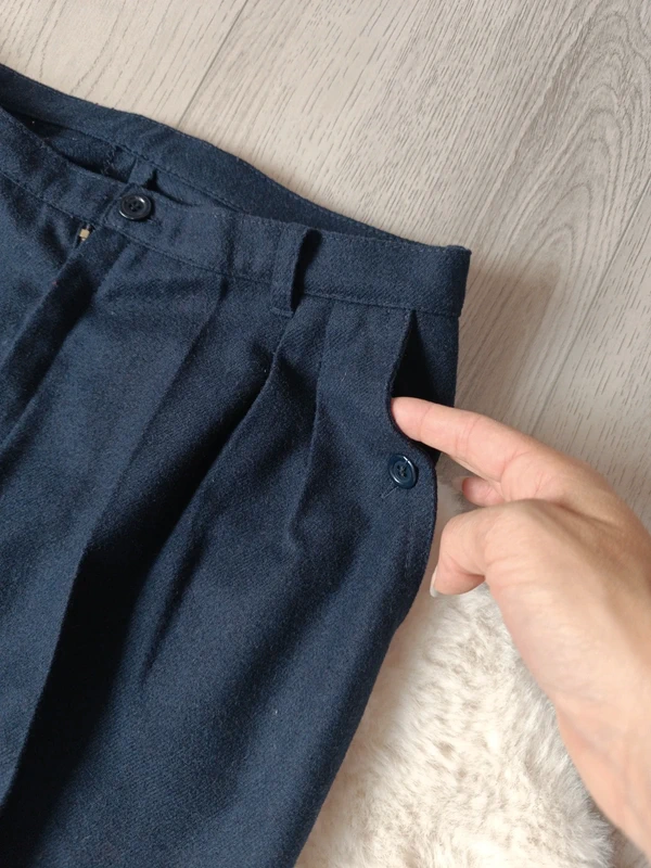 Pantalon habillé bleu marine à pinces – T. 38/M - photo numéro 3