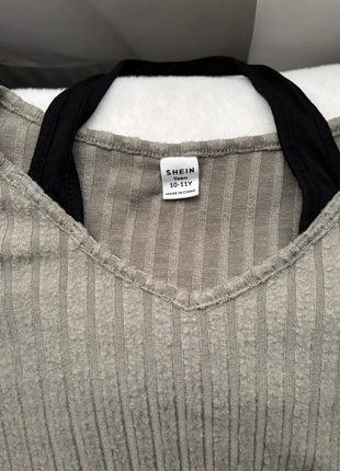 Top kaki côtelé Shein manches longues 10/11 ans, merk: Shein, staat: Goed, maat: 10 jaar / 140 cm, € 1,00, € 1,75 inclusief Kopersbescherming