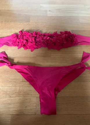 Costume rosso Oysho, merk: Oysho, staat: Heel goed, maat: S / 36 / 8, € 5,00, € 5,95 inclusief Kopersbescherming