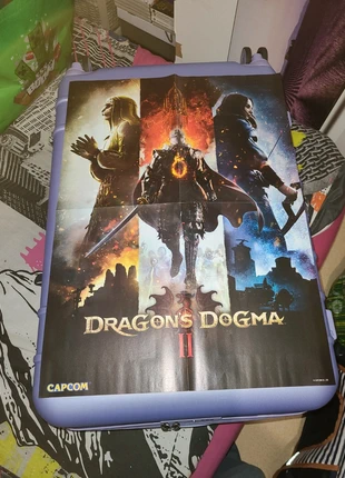 Poster recto verso dragons dogma 2 et helldivers 2, zustand: Sehr gut, 10,00 €, 11,20 € inklusive Vinted-Käuferschutz