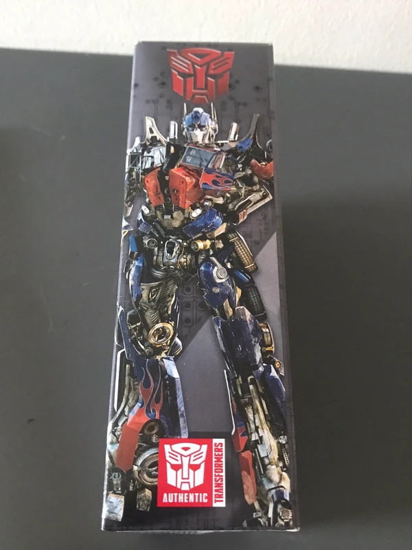 Figurine optimum prime transformers universal studio hasbro - photo numéro 8