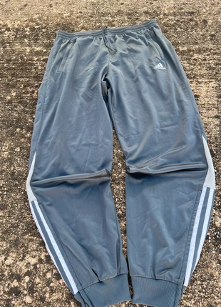 Bas de survêtement Adidas Track Pant Vintage 90’s 2000’s – Baggy Parachute, marke: adidas, zustand: Sehr gut, größe: M, 15,00 €, 16,45 € inklusive Vinted-Käuferschutz