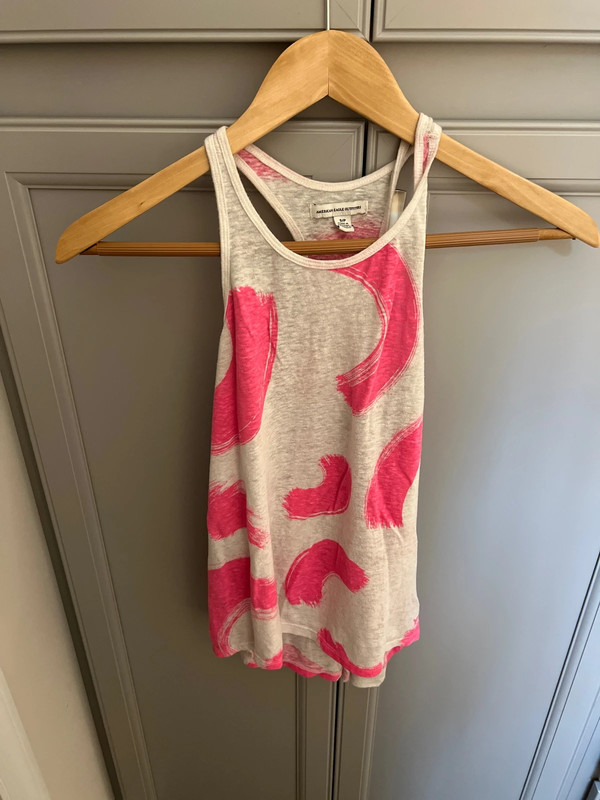 Women’s Amer Eagle racer back tank euc size small 1