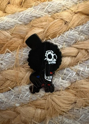 Pins Brook One Piece, brand: OnePiece, condition: Very good, €4.00, €4.90 includes Buyer Protection Pro