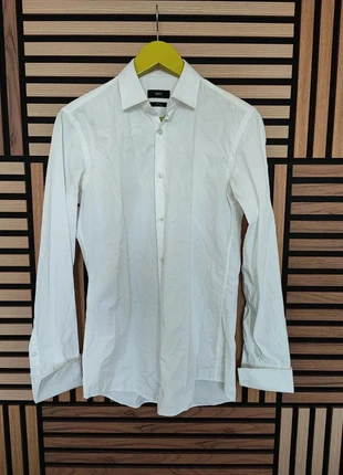Chemise Hugo Boss Taille 37 Couleur Blanc, merk: Hugo Boss, staat: Heel goed, maat: 37 cm, € 9,00, € 10,15 inclusief Kopersbescherming