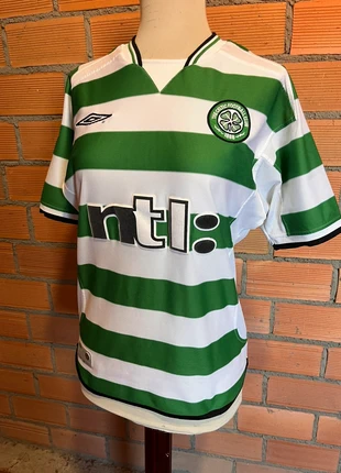 Camiseta Celtic FC 2003/2004 – Talla S – Buen estado, brand: Umbro, condizioni: Ottime, taglia: S, €150.00, €158.20 include la Protezione acquisti