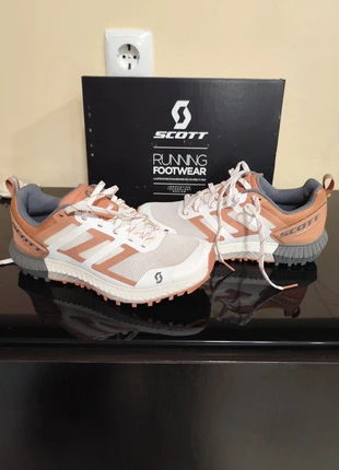 Sapatilhas SCOTT, marca: Scott, estado: Novo sem etiquetas, tamanho: 37.5, €65.00, €68.95 inclui Proteção do Comprador