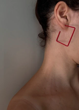 Orecchini geometrici rosso opaco – stile minimal chic, staat: Nieuw zonder prijskaartje, € 5,00, € 5,95 inclusief Kopersbescherming