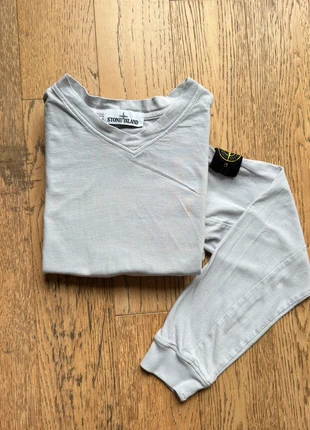 Sweat col v Stone Island avec patch coton, t shirt manches longues, pull | Taille : XL / Gris |, marke: Stone Island, zustand: Gut, größe: XL, 49,00 €, 52,15 € inklusive Vinted-Käuferschutz