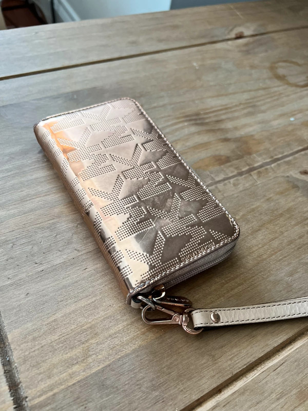 Michael kors metallic rose sale gold wallet