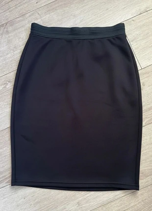 Jupe noire Mim taille S, merk: Mim, staat: Heel goed, maat: S / 36 / 8, € 3,00, € 3,85 inclusief Kopersbescherming