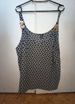 Haut noir et blanc, marke: Shein, zustand: Sehr gut, größe: XXXL, 2,00 €, 2,80 € inklusive Vinted-Käuferschutz