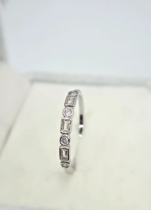 925 Sterling Silver Elegant Geometric Zirconia Ring Size 9 19mm R 1/2 EUR 60, condition: New without tags, size: 19 mm / R½, £10.99, £12.24 includes Buyer Protection