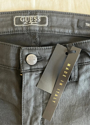 Pantaloni Guess, marque: GUESS, état: Neuf avec étiquette, taille: M / 38 / 10, 22,00 €, 23,80 € Protection acheteurs incluse