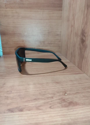 matte black sunglasses, marque: Local, état: Très bon état, 8,00 €, 9,10 € Protection acheteurs incluse