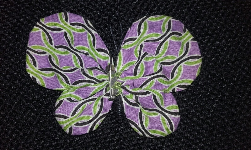 Broche papillon en tissu 2