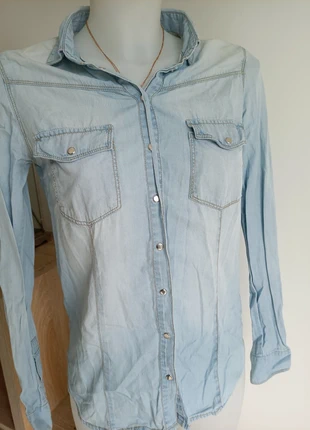 Chemise/Veste en Jean Léger Pimkie Taille XS  100% Coton, brand: Pimkie, condizioni: Ottime, taglia: XS / IT 38 / EU 34, €7.00, €8.05 include la Protezione acquisti