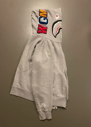 Grey bape hoodie shark zip up, merk: A Bathing Ape (BAPE), staat: Heel goed, maat: S, € 190,00, € 200,20 inclusief Kopersbescherming