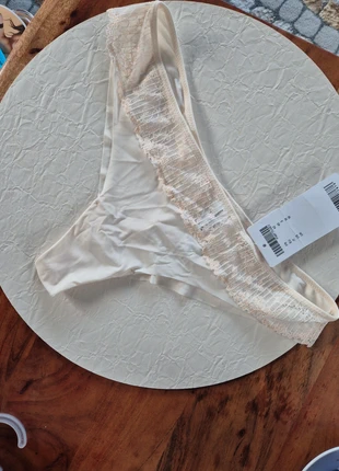 Tanga Crème 42 - Passionnata by chantelle, marque: Chantelle, état: Neuf avec étiquette, taille: XL / 42 / 14, 5,00 €, 5,95 € Protection acheteurs incluse