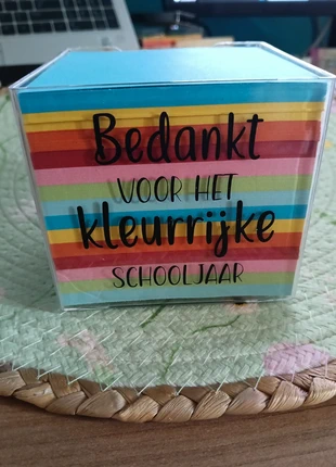 Notitieblok bedankt voor het kleurrijke schooljaar, marca: merkloos, estado: Novo sem etiquetas, €4.95, €5.90 inclui Proteção do Comprador Pro
