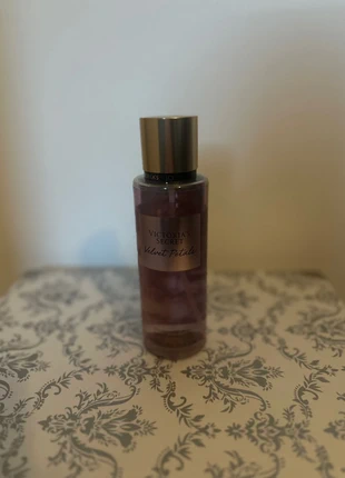 Velvet Petals - victoria secret, merk: Victoria, staat: Nieuw met prijskaartje, € 15,00, € 16,45 inclusief Kopersbescherming