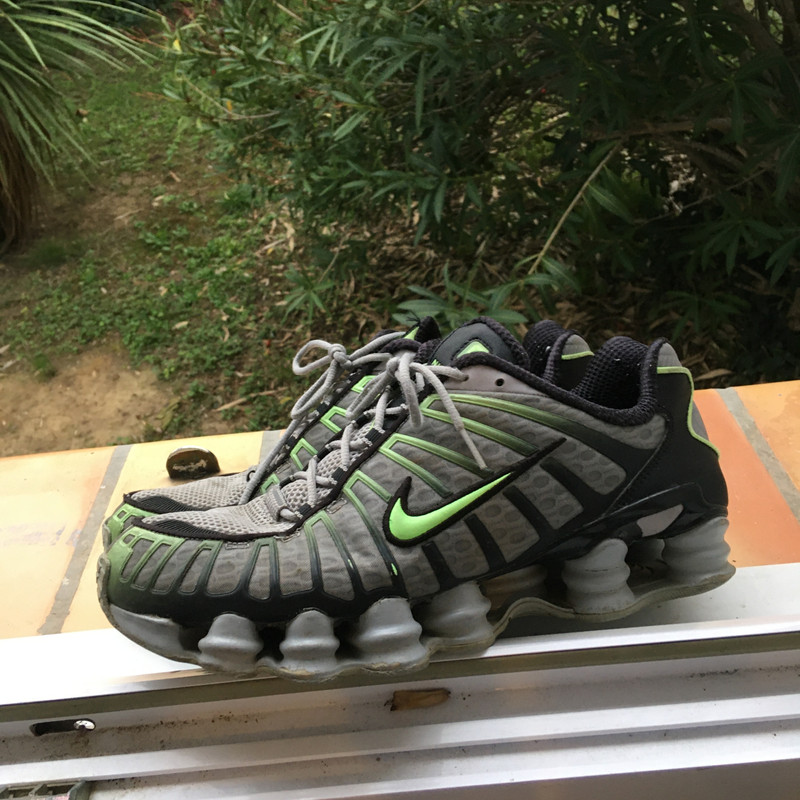 Shox sale air max