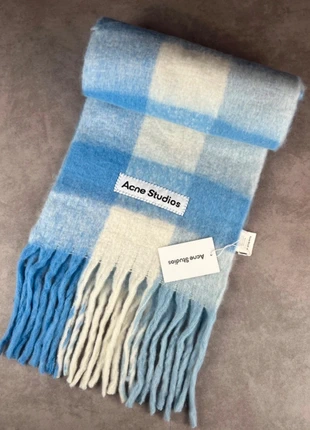 Acne studios scarf, marca: Acne Studios, estado: Nuevo con etiquetas, 80,00 €, 84,70 € Protección al comprador incluida